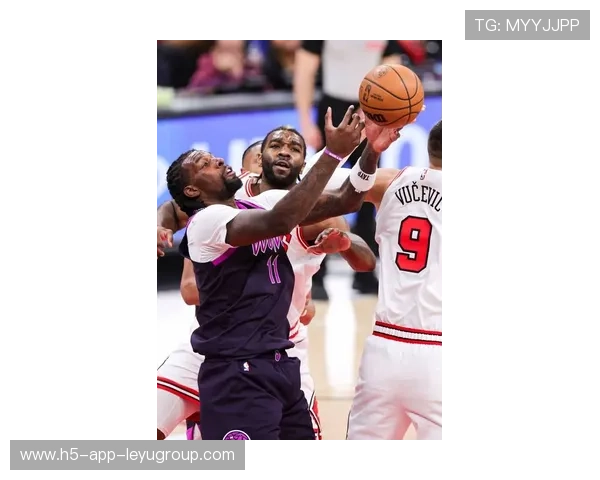 公牛终于防下关键一球，全场沸腾，公牛james