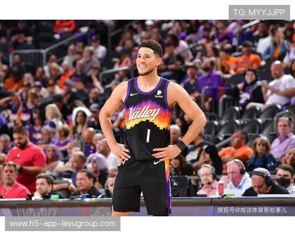 布克轰38+3+4仍无缘这一天最佳！对不起，你碰到创纪录的基迪了，布克b26